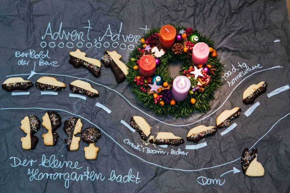 Weihnachtsplätzchen - ein Rezept, vier Varianten