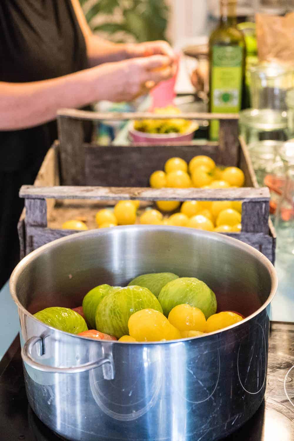 Tomatensugo einkochen und konservieren wie bei Oma in Weck Gläsern im Backofen