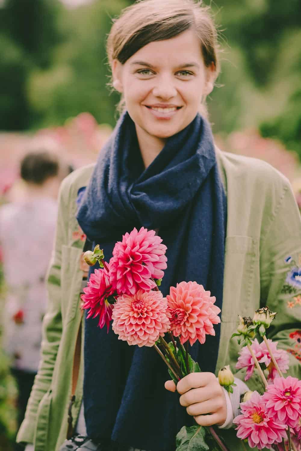 Was kommt dabei heraus wenn zehn Garten-Blogger ein Erntedank-Fest feiern? Üppige Blumendeko, köstliche Gemüsegerichte und sehr glückliche Menschen.