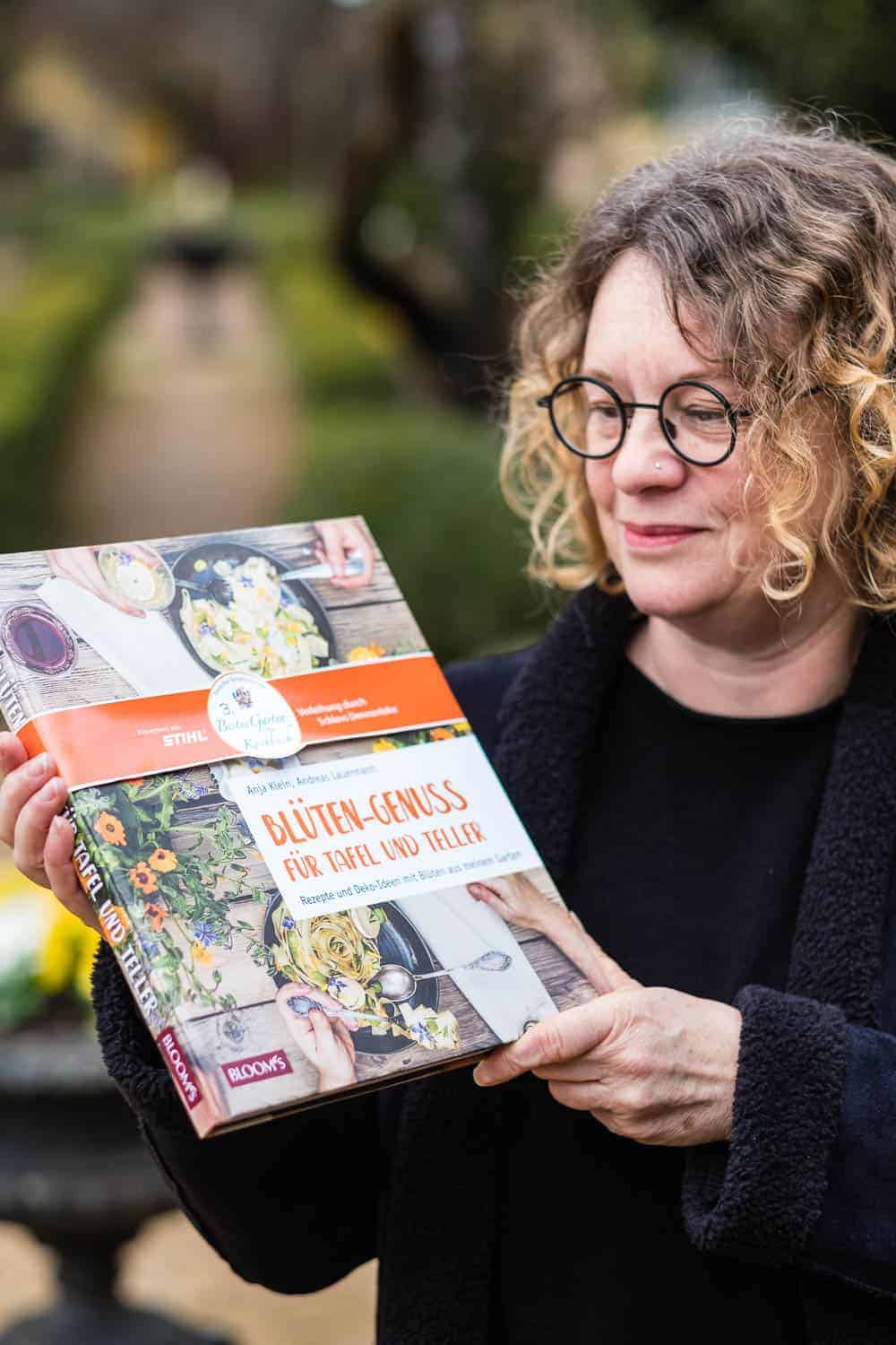 Deutscher Gartenbuchpreis 2019 auf Schloss Dennenlohe: unser Buch "Blüten-Genuss für Tafel und Teller" wurde in der Kategorie bestes Gartenkochbuch prämiert